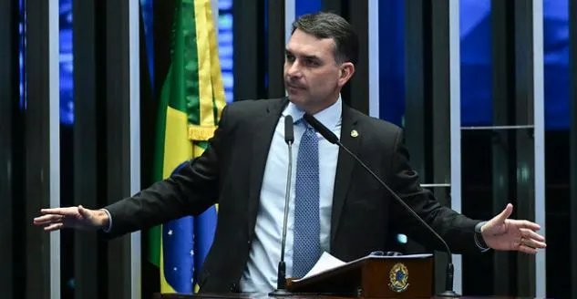 Flávio Bolsonaro vira cidadão honorário de Belo Horizonte em cerimônia na Câmara 2 ocrente 1780250688