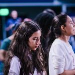 Prática religiosa regular se relaciona a melhor saúde mental, revela estudo do Instituto Wheatley 5 ocrente 1780331673