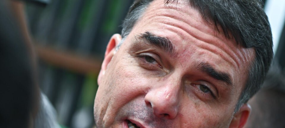 Deputado pede ao STF investigação de Flávio Bolsonaro por suposto lobby no tarifaço dos EUA 2 ocrente 1780470254