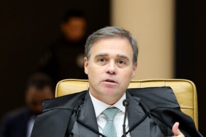 STF: Mendonça relatará contestação de hospitais à nova regra sobre saúde mental no trabalho 12 ocrente 1780488270