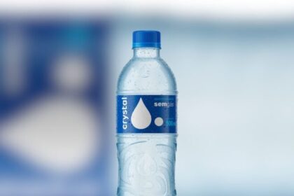 Anvisa informa recolhimento voluntário de lote da água Crystal após detecção de bactéria 8 ocrente 1780496381