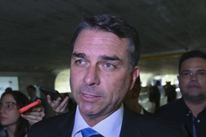 Parlamentares acionam Supremo e solicitam nova investigação contra Flávio Bolsonaro 10 ocrente 1780506266