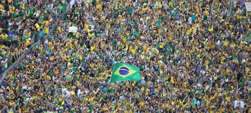 Verde e amarelo viram campo de batalha política às vésperas da Copa de 2026 2 ocrente 1780622361