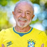 Lula veste camisa da Seleção e reforça uso do verde e amarelo antes da Copa 5 ocrente 1780784488