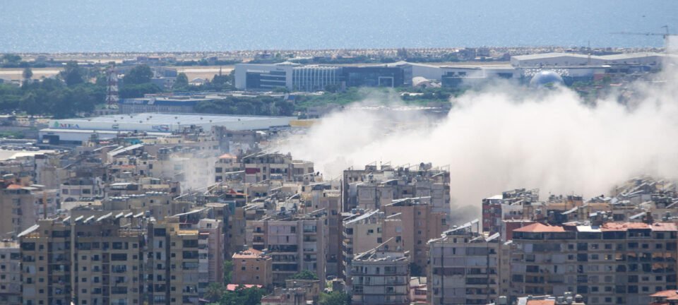 Israel volta a bombardear subúrbio de Beirute dias depois de renovação do cessar-fogo 2 ocrente 1780846453