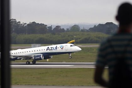 Azul prevê reduzir frequências de voos devido ao encarecimento do combustível 8 ocrente 1780867207