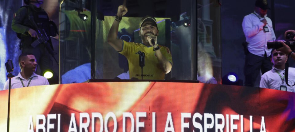 Direitista Abelardo de la Espriella ignora ordem judicial e agita Cartagena com bandeiras da Colômbia 2 ocrente 1781068756