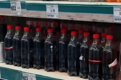 Furtos de rótulos com figurinhas da Copa fazem Coca-Cola indenizar varejistas 18 ocrente 1781196637