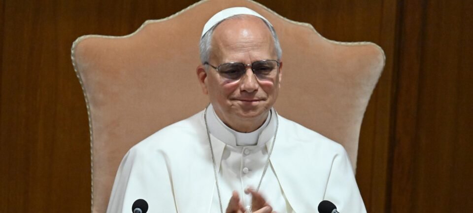 Papa Leão XIV alerta para indiferença aos pobres fomentada pelo ambiente digital 2 ocrente 1781449460