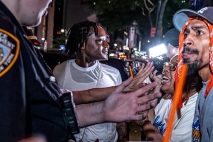 Vitória dos Knicks termina em violência: adolescente baleado e ônibus incendiados em Nova York 20 ocrente 1781456672