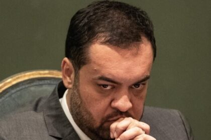 Polícia Federal quebra senha de celular de Cláudio Castro e busca provas sobre Banco Master e Refit 8 ocrente 1781524159