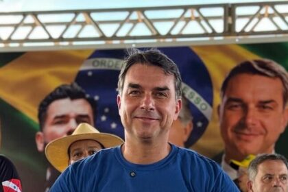 Flávio Bolsonaro afirma que revogará reforma tributária e extinguirá reeleição caso chegue ao Planalto 18 ocrente 1781550296
