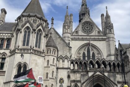 Polícia britânica detém 117 manifestantes por apoio ao Palestine Action em Londres 12 ocrente 1781561083