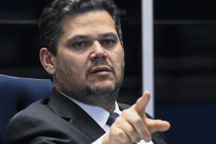 Alcolumbre rejeita denúncia de repasse de US$ 30 milhões e anuncia ações na Justiça 20 ocrente 1781678966