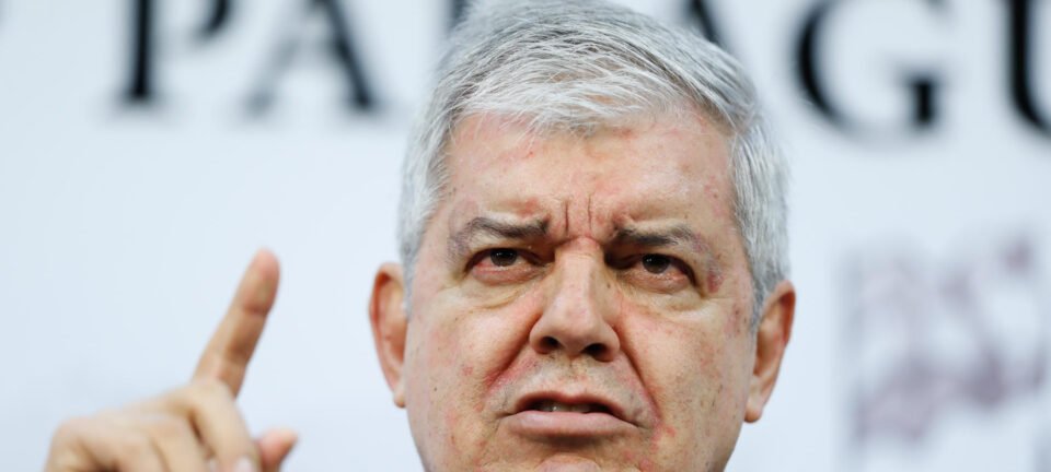 Governo paraguaio aponta indícios de PCC em assalto simultâneo a bancos na fronteira 2 ocrente 1781732067