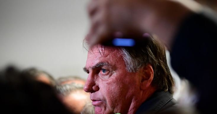 Defesa afirma ao STF que pistola apreendida com agente do GSI era de Bolsonaro e passava por reparo 2 ocrente 1781736740