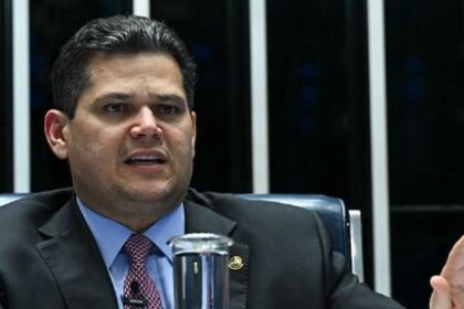Senadores se unem e defendem Alcolumbre após matéria que o liga ao Banco Master 8 ocrente 1781767177