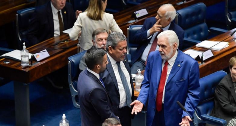 PF encontra troca de mensagens que cita Jaques Wagner como canal para levar recado de banqueiro a Lula 2 ocrente 1781963350