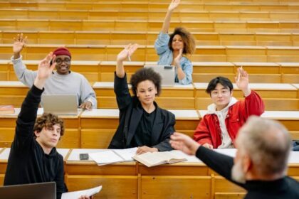 Teólogo critica falta de preparo apologético e vê jovens abandonando a fé nas universidades 8 ocrente 1782220765