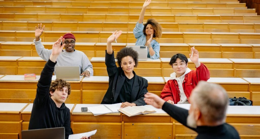 Teólogo critica falta de preparo apologético e vê jovens abandonando a fé nas universidades 2 ocrente 1782220765