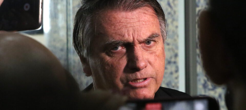 Bolsonaro confirma solicitação de reparo em pistola durante depoimento de 5 minutos à Polícia Civil 2 ocrente 1782259460