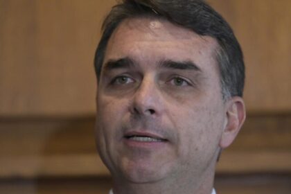 Flávio Bolsonaro pede voz em audiência nos EUA que pode impor tarifa de 25% ao Brasil 20 ocrente 1782269371