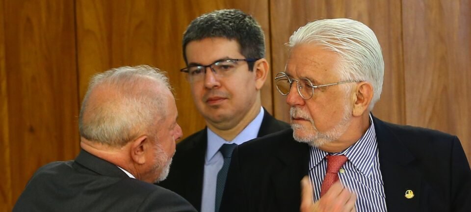 Reunião no Alvorada definirá permanência de Jaques Wagner na liderança do governo no Senado 2 ocrente 1782303580