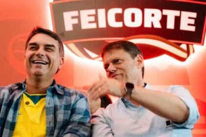 Flávio Bolsonaro e Tarcísio defendem agro em feira paulista e atacam gestão Lula 10 ocrente 1782308047