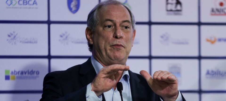 Aliança de Ciro com PL no Ceará expõe racha entre Michelle e Flávio Bolsonaro 2 ocrente 1782366553