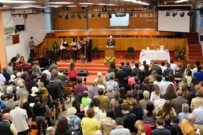 Número de templos evangélicos na Espanha dobra em dez anos e beira 5 mil 16 ocrente 1782399869