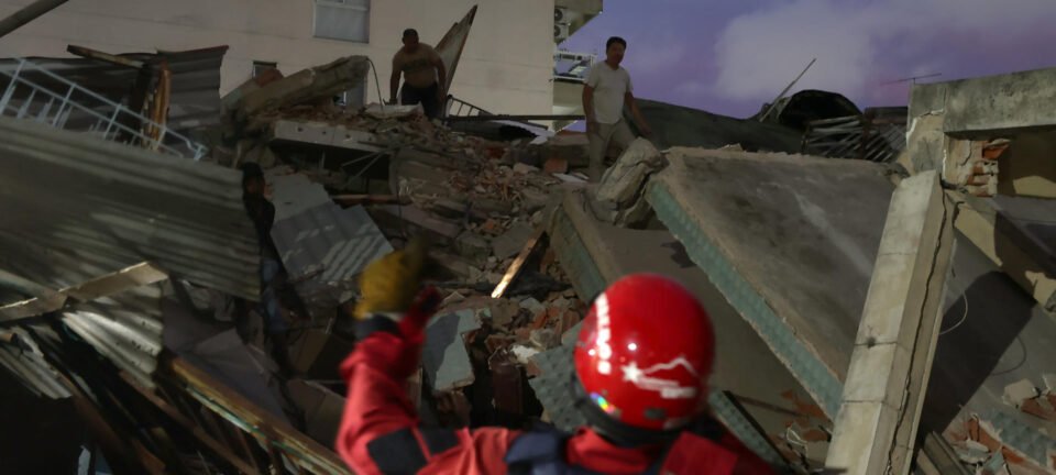 Número de mortos por terremotos na Venezuela chega a 235; feridos passam de 4,3 mil 2 ocrente 1782441259