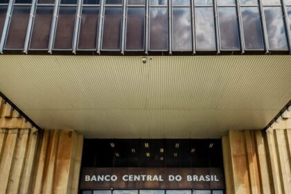 Déficit externo recua para US$ 3,2 bi em maio, mas mercado financeiro registra fuga de US$ 5,2 bi 20 ocrente 1782478154