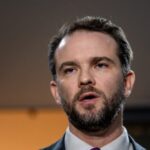 Governo prepara MP para exigir alertas contra apostas na fase decisiva da Copa, afirma Durigan 4 ocrente 1782481798