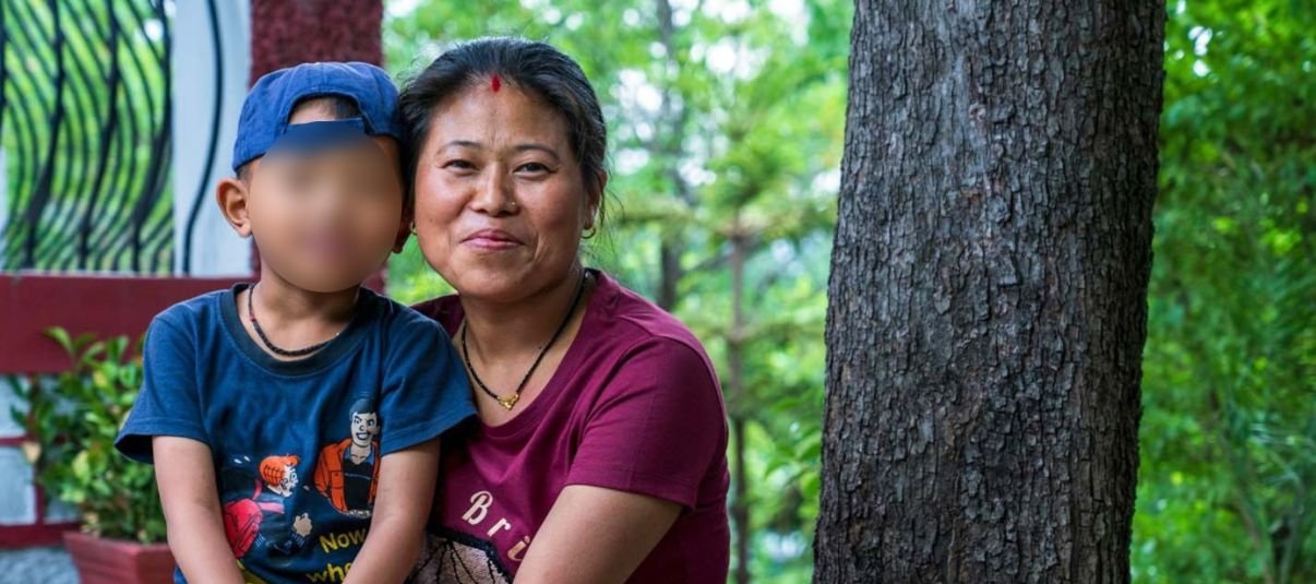 Família hindu se converte ao cristianismo em meio à crescente perseguição no Nepal 2 ocrente 1782495249