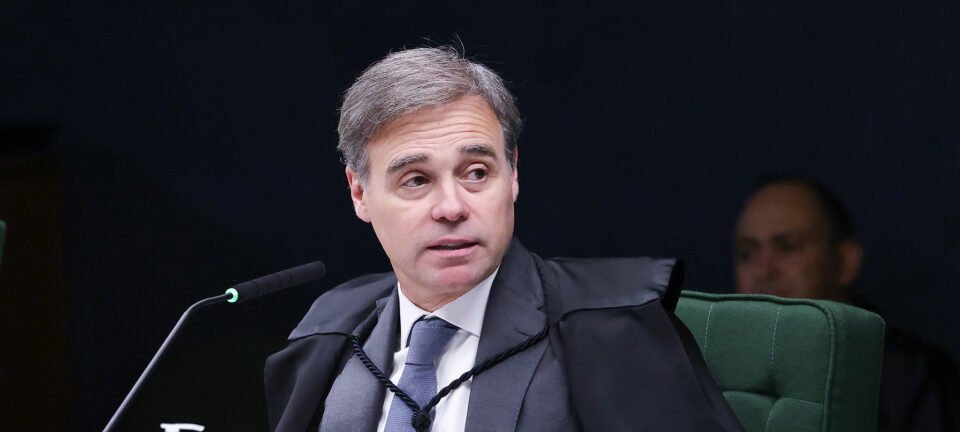 Especialistas isentam André Mendonça de irregularidade ao recusar delação seletiva no caso Banco Master 2 ocrente 1782534852