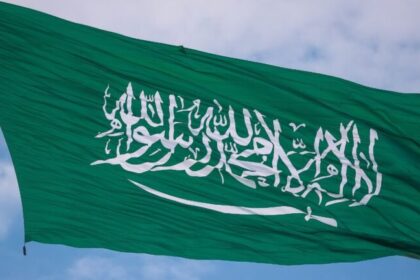 Queda de helicóptero da Saudi Aramco mata 14 pessoas na Arábia Saudita 16 ocrente 1782653678