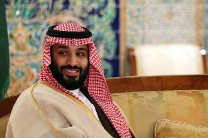 Visitantes são presos na Arábia Saudita por publicações antigas nas redes sociais, aponta ONG 16 ocrente 1782741885
