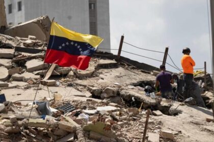 Moradores de La Guaira cobram militares por ausência em buscas após terremotos 8 ocrente 1782758053