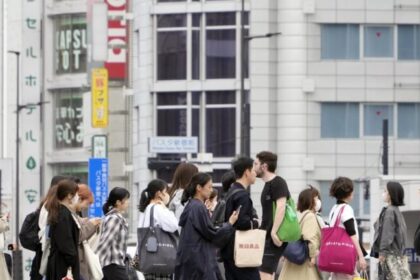 Japão enfrenta maior queda populacional em cem anos e anuncia pacote de US$ 22,5 bi para estimular nascimentos 10 ocrente 1782794950
