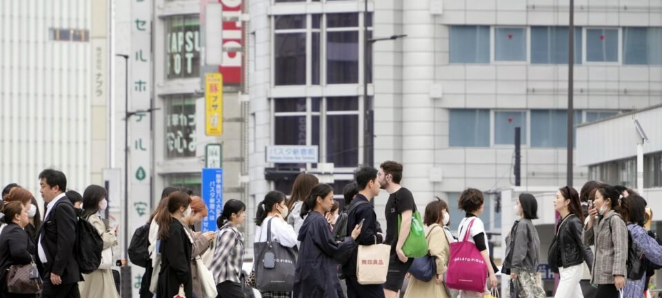 Japão enfrenta maior queda populacional em cem anos e anuncia pacote de US$ 22,5 bi para estimular nascimentos 2 ocrente 1782794950