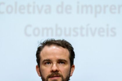 Governo encerra subvenção de R$ 0,35 por litro do diesel nesta quarta-feira, anuncia Durigan 20 ocrente 1782873261
