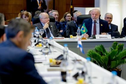 Lula oficializa busca pela reeleição na cúpula do Mercosul e sugere adoção regional do Pix 12 ocrente 1782971350