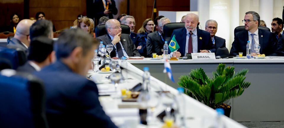 Lula oficializa busca pela reeleição na cúpula do Mercosul e sugere adoção regional do Pix 2 ocrente 1782971350