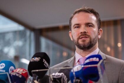Ministro alerta que sanções dos EUA ao PCC podem suspender serviços de PIX no Brasil 4 ocrente 1783006480