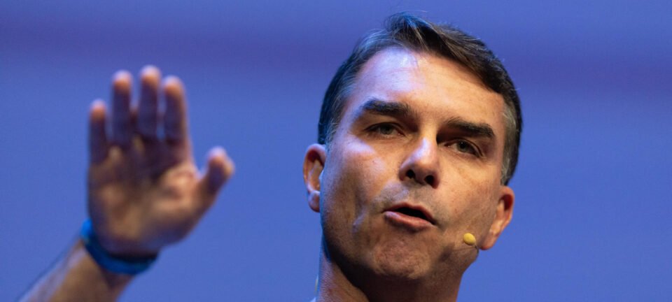 Flávio Bolsonaro pede aos EUA suspensão de tarifas e defende Pix como sistema soberano 2 ocrente 1783040685