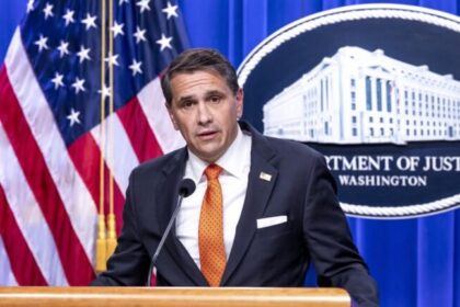 Governo Trump aciona Justiça para derrubar veto da Califórnia a pistolas Glock 16 ocrente 1783060460