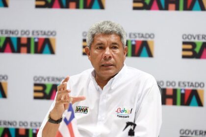 Governador Jerônimo Rodrigues é alvo de protesto e confusão no desfile do 2 de Julho em Salvador 6 ocrente 1783097351
