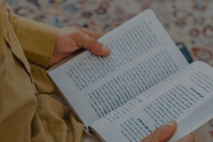 Marido que proibia esposa de ir à igreja se converte ao ler Bíblia escondida na Índia 6 ocrente 1783114451