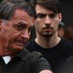 Oito armas de Bolsonaro estão em batalhão do Exército; outras duas já foram apreendidas pela PF, diz defesa 4 ocrente 1783122554