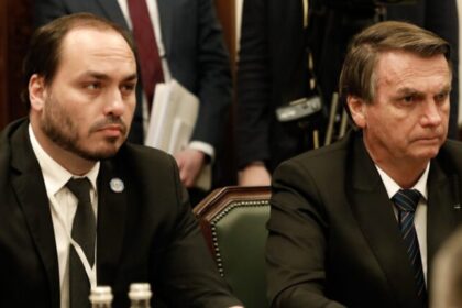 Carlos Bolsonaro diz que ex-presidente acompanha disputa familiar mesmo em prisão domiciliar 2 ocrente 1783210753